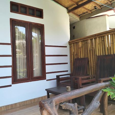 Nadil Homestay Kuta  ภายนอก รูปภาพ